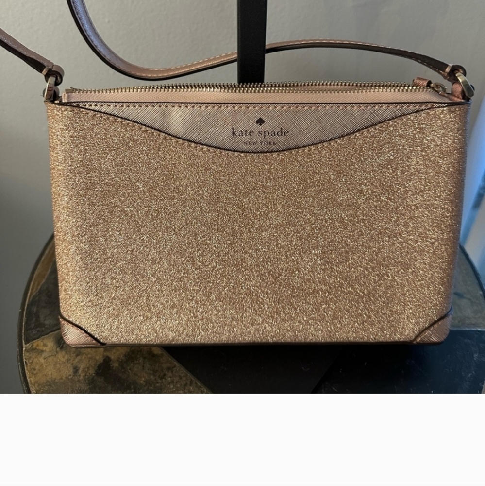 Kate Spade EUC rose gold shimmer crossbody. - Picture 3 of 8